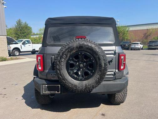 CARBONIZED GRAY METALLIC 2023 Ford Bronco Wildtrak