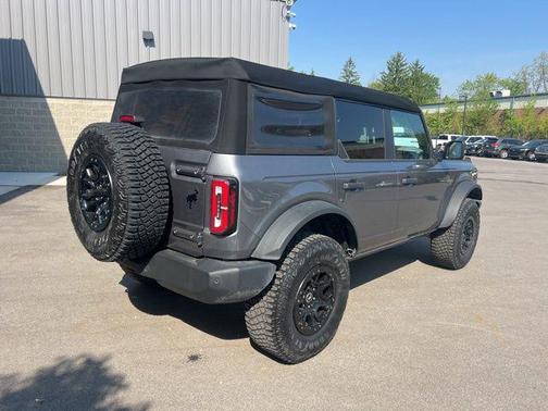 CARBONIZED GRAY METALLIC 2023 Ford Bronco Wildtrak
