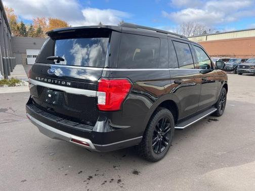 2022 Ford Expedition XLT