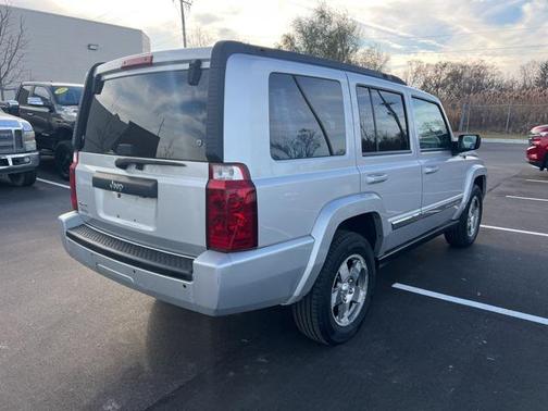 2010 Jeep Commander Sport