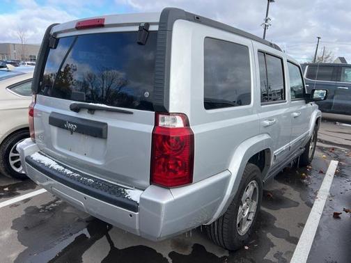 2010 Jeep Commander Sport