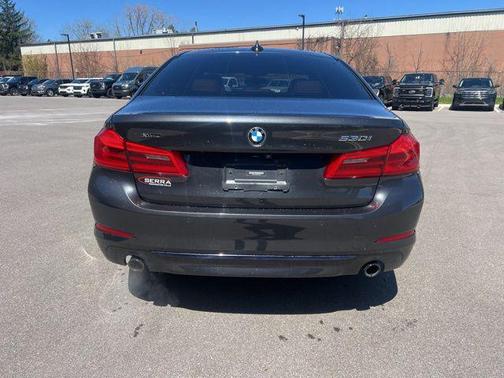 Dark Graphite Metallic 2019 BMW 530 xDrive