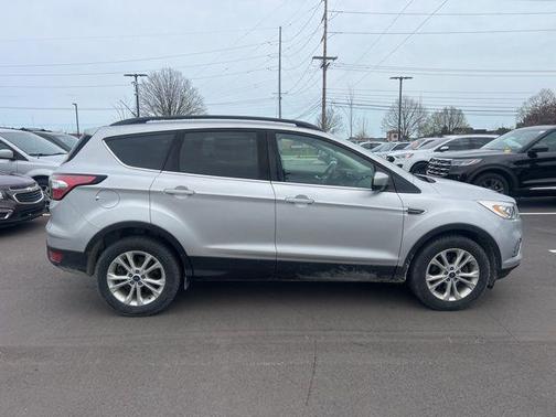 INGOT SILVER METALLIC 2017 Ford Escape SE
