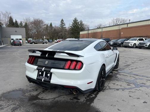 2020 Ford Shelby GT350 Base