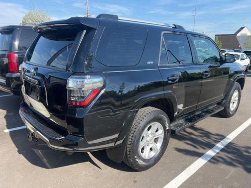 Midnight Black Metallic 2019 Toyota 4Runner SR5