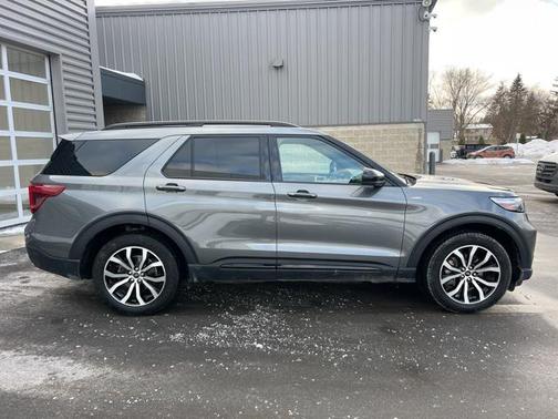 2023 Ford Explorer ST-Line