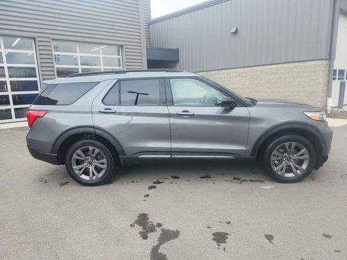 CARBONIZED GRAY METALLIC 2023 Ford Explorer XLT