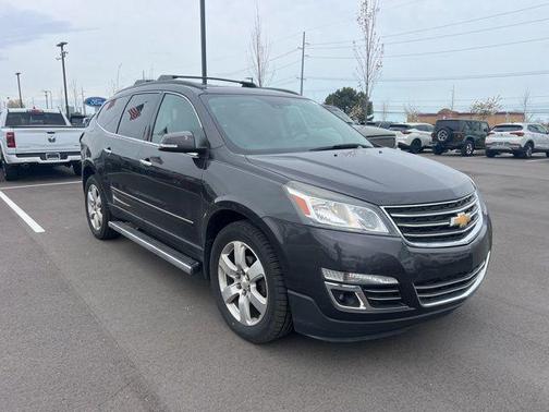 Tungsten Metallic 2017 Chevrolet Traverse Premier