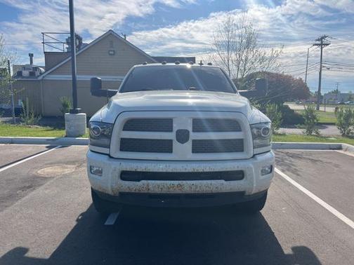 2017 RAM 2500 Laramie Crew Cab 4x4 6'4' Box