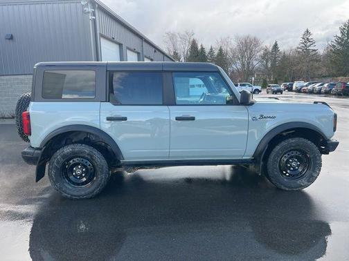 CACTUS GRAY 2022 Ford Bronco Black Diamond