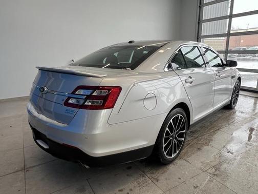 2019 Ford Taurus SHO