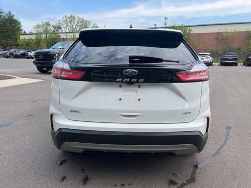Star White Metallic Tri-Coat 2023 Ford Edge SEL