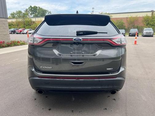 2016 Ford Edge SE