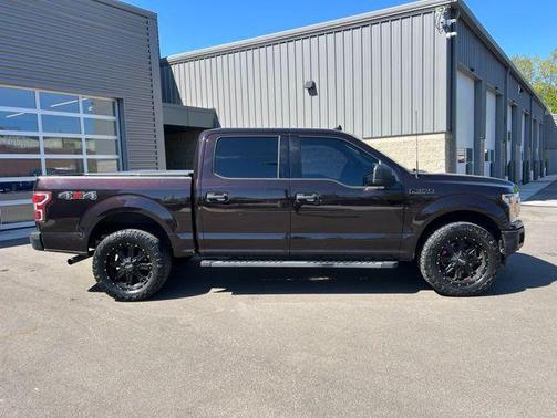 MAGMA RED 2019 Ford F-150 XLT