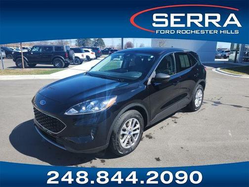 AGATE BLACK METALLIC 2022 Ford Escape SE