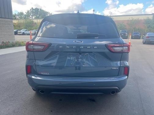 2023 Ford Escape ST-Line Select