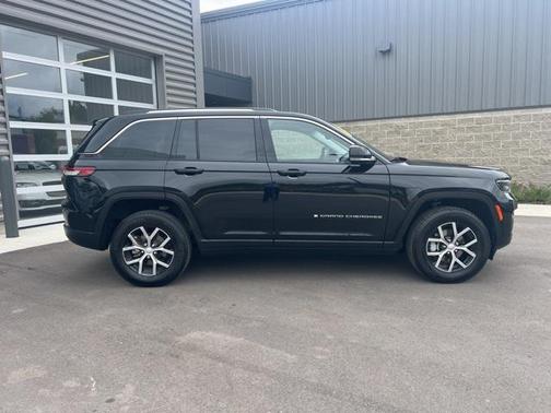 2023 Jeep Grand Cherokee Limited X