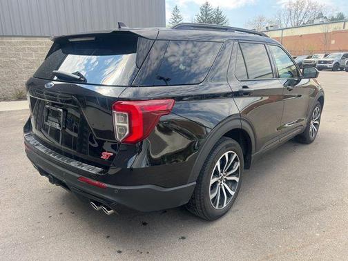AGATE BLACK METALLIC 2023 Ford Explorer ST