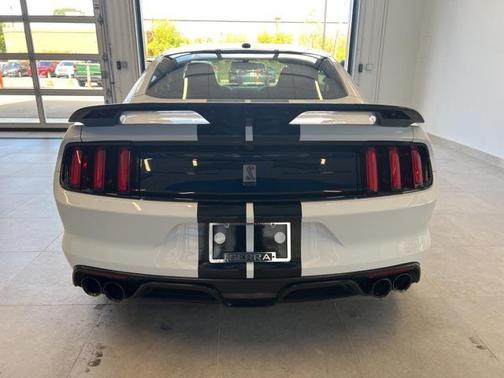 2020 Ford Shelby GT350 Base