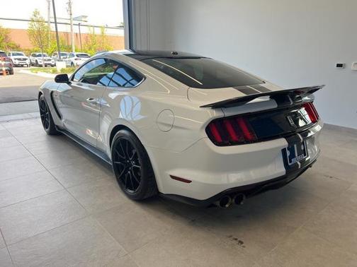 2020 Ford Shelby GT350 Base