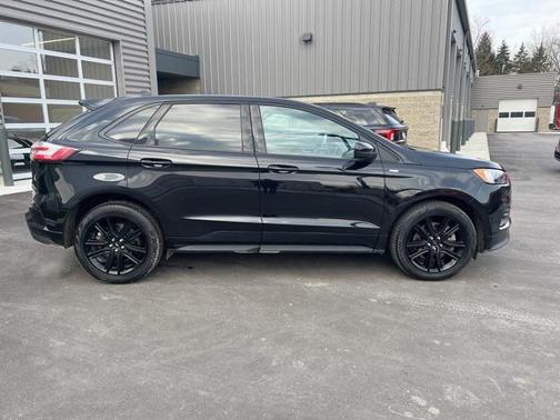 2022 Ford Edge ST Line