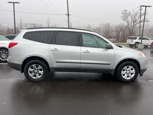 2011 Chevrolet Traverse LS