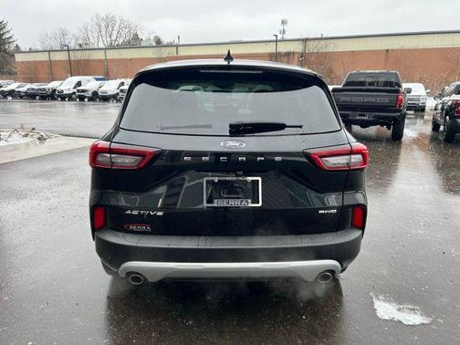 AGATE BLACK METALLIC 2023 Ford Escape Active