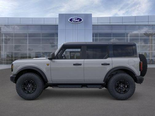 Avalanche Gray 2026 Ford Bronco Badlands