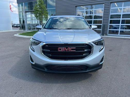 Quicksilver Metallic 2019 GMC Terrain SLE