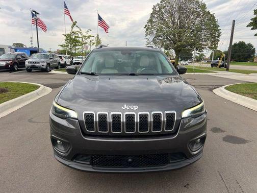 Granite Crystal Metallic Clearcoat 2021 Jeep Cherokee Latitude Lux