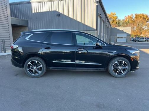 2024 Buick Enclave Essence FWD