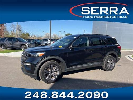 AGATE BLACK METALLIC 2023 Ford Explorer XLT