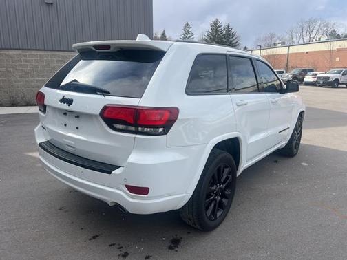 2017 Jeep Grand Cherokee Altitude