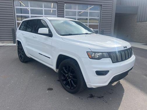 2017 Jeep Grand Cherokee Altitude