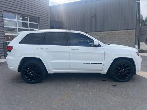 2017 Jeep Grand Cherokee Altitude