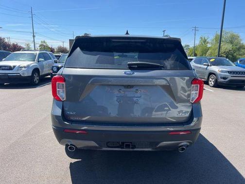 CARBONIZED GRAY METALLIC 2023 Ford Explorer XLT