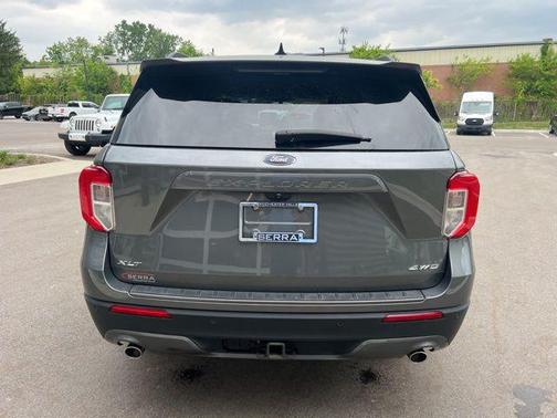 CARBONIZED GRAY METALLIC 2023 Ford Explorer XLT
