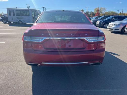 2017 Lincoln Continental Select