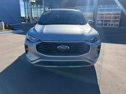 2023 Ford Escape ST-Line Elite