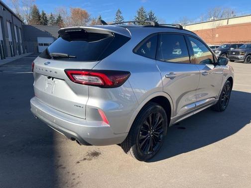 2023 Ford Escape ST-Line Elite