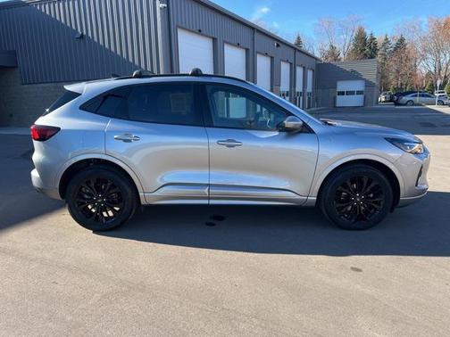 2023 Ford Escape ST-Line Elite