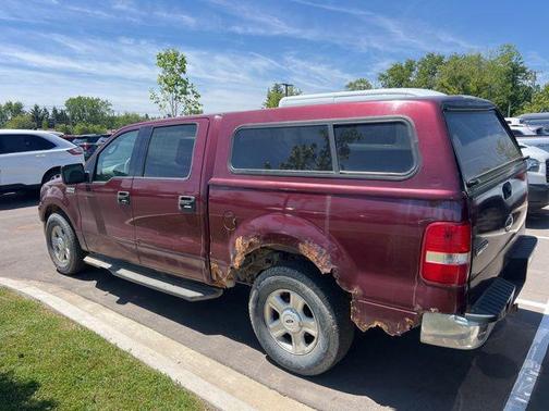 Burgundy 2004 Ford F-150 XLT SuperCrew