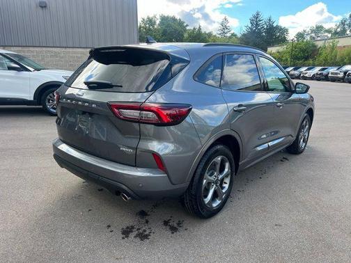 Carbonized Gray Metallic 2024 Ford Escape ST-Line