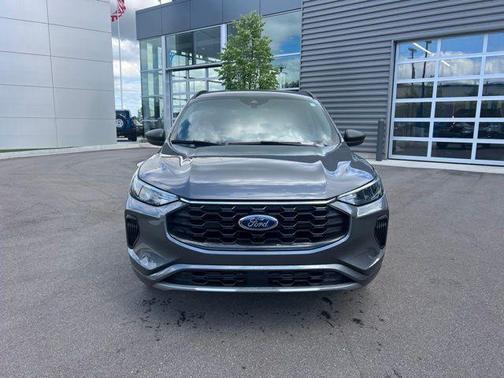 Carbonized Gray Metallic 2024 Ford Escape ST-Line