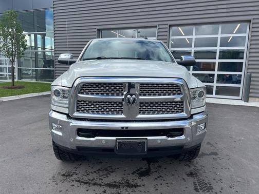 2018 RAM 2500 Laramie Crew Cab 4x4 6'4' Box