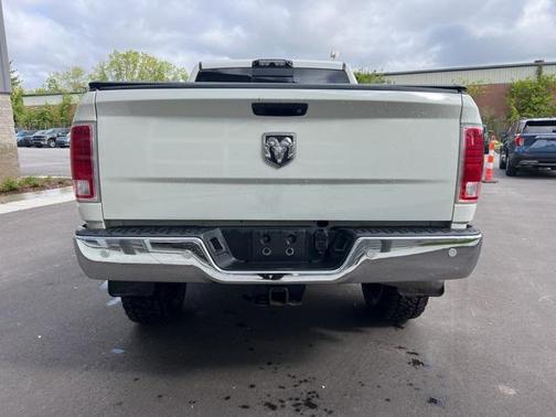2018 RAM 2500 Laramie Crew Cab 4x4 6'4' Box