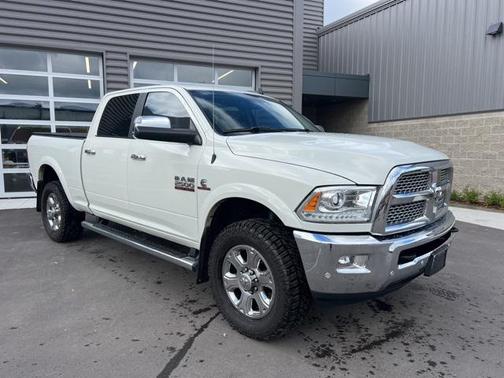2018 RAM 2500 Laramie Crew Cab 4x4 6'4' Box