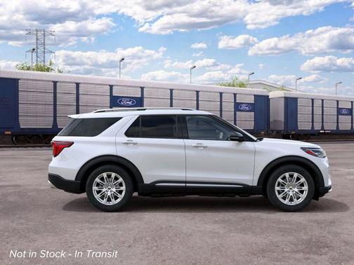 Star White Metallic Tri-Coat 2027 Ford Explorer Platinum
