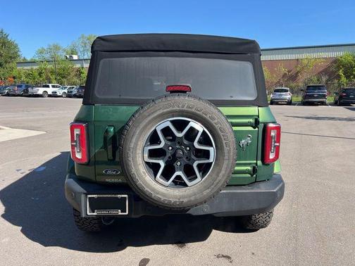 ERUPTION GREEN METALLIC 2022 Ford Bronco Outer Banks