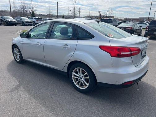 INGOT SILVER 2018 Ford Focus SE